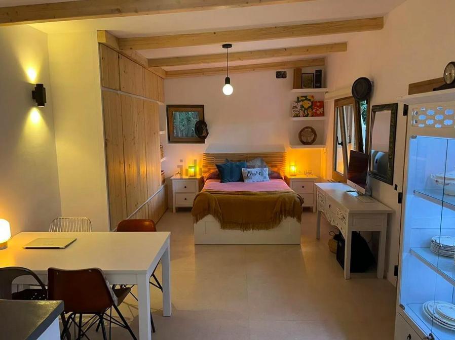 Ferienhaus Stylish & Idyllic With Private Garden 5 Min Walking From South In Gava Mar